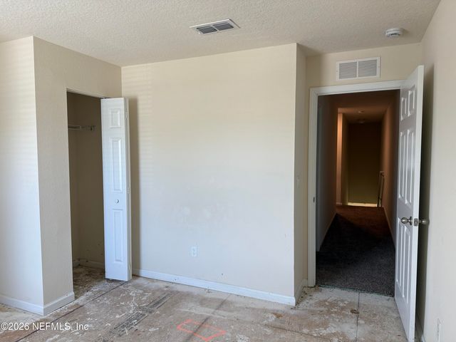 878 CAPITOL Parkway, Jacksonville, FL 32218