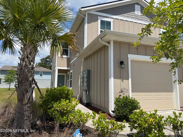 878 CAPITOL Parkway, Jacksonville, FL 32218