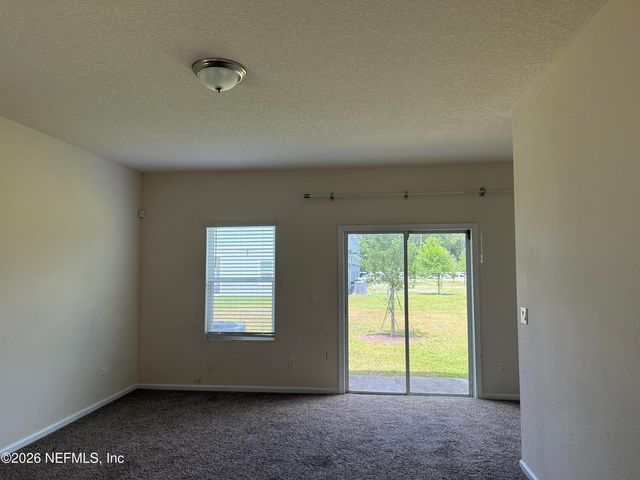878 CAPITOL Parkway, Jacksonville, FL 32218