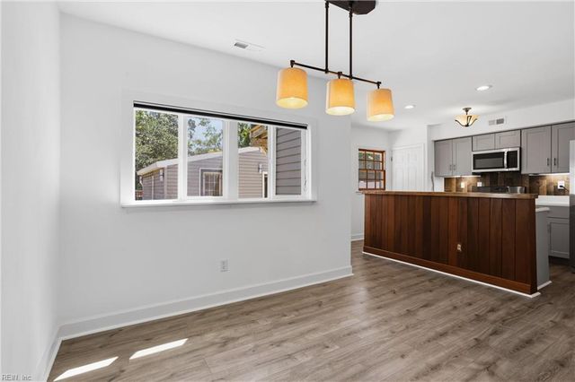 20 Magnolia PL, Hampton, VA 23669