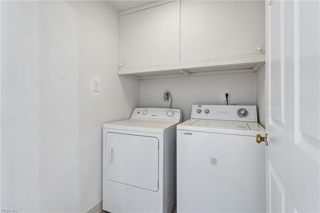 20 Magnolia PL, Hampton, VA 23669