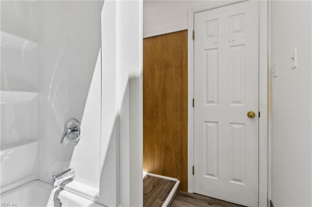 20 Magnolia PL, Hampton, VA 23669