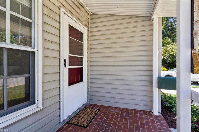 20 Magnolia PL, Hampton, VA 23669