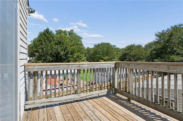 20 Magnolia PL, Hampton, VA 23669