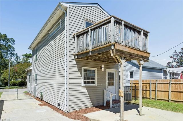 20 Magnolia PL, Hampton, VA 23669