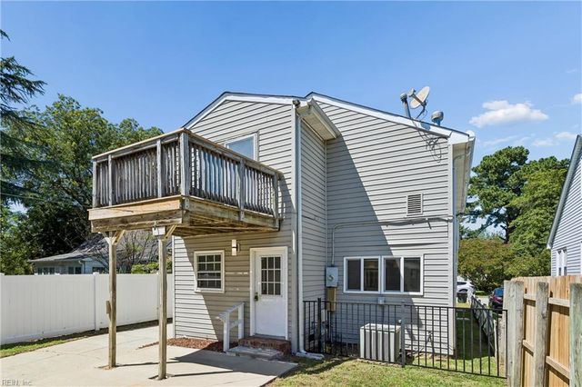 20 Magnolia PL, Hampton, VA 23669