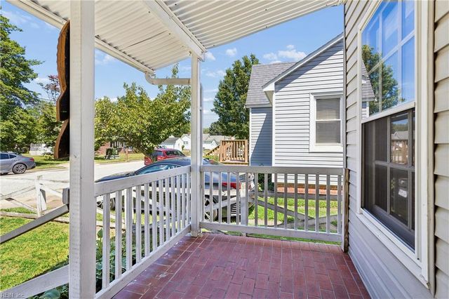 20 Magnolia PL, Hampton, VA 23669