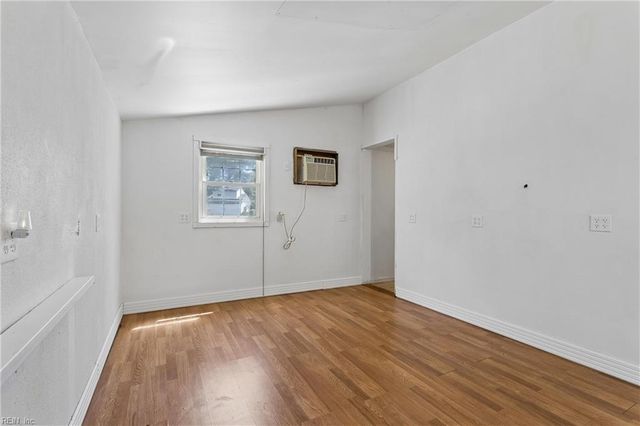 20 Magnolia PL, Hampton, VA 23669