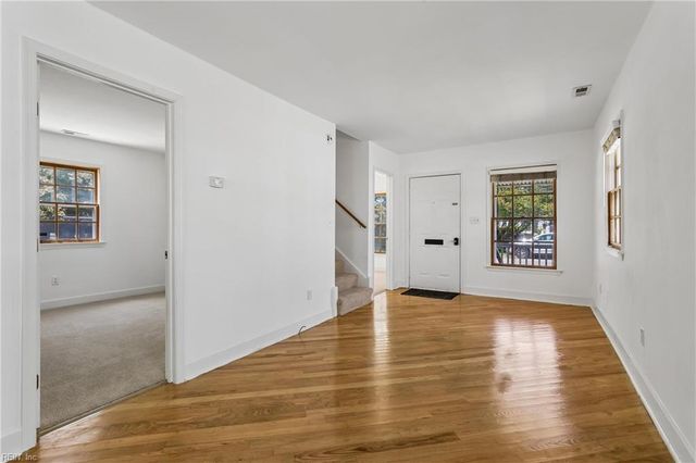 20 Magnolia PL, Hampton, VA 23669