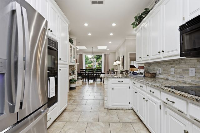 5210 Wedgefield Road, Granbury, TX 76049