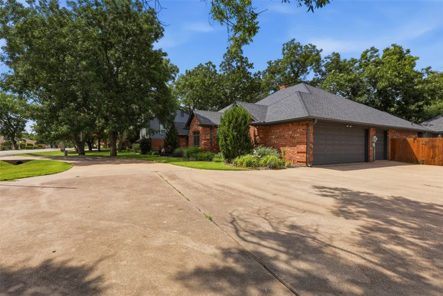 5210 Wedgefield Road, Granbury, TX 76049