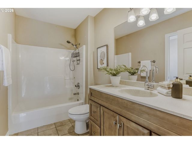 13543 Sw LAUREN Ln, Tigard, OR 97223