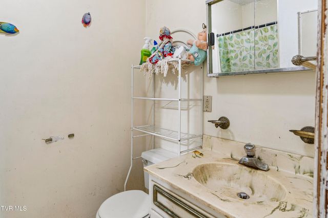 234 Eastwood Drive, Bluff City, TN 37618