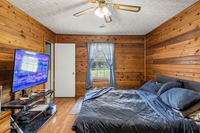 234 Eastwood Drive, Bluff City, TN 37618