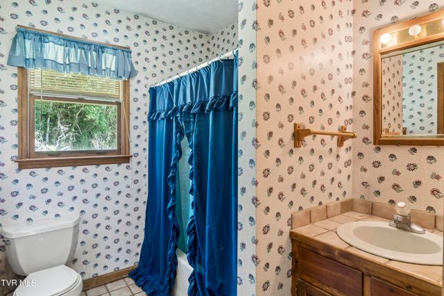 234 Eastwood Drive, Bluff City, TN 37618