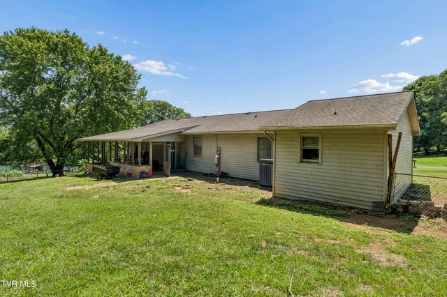 234 Eastwood Drive, Bluff City, TN 37618