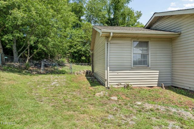 234 Eastwood Drive, Bluff City, TN 37618