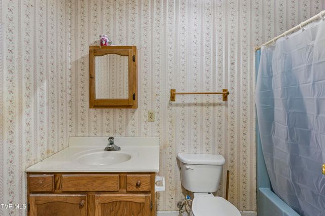 234 Eastwood Drive, Bluff City, TN 37618