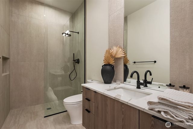 10232 NE 65th Street, Kirkland, WA 98033