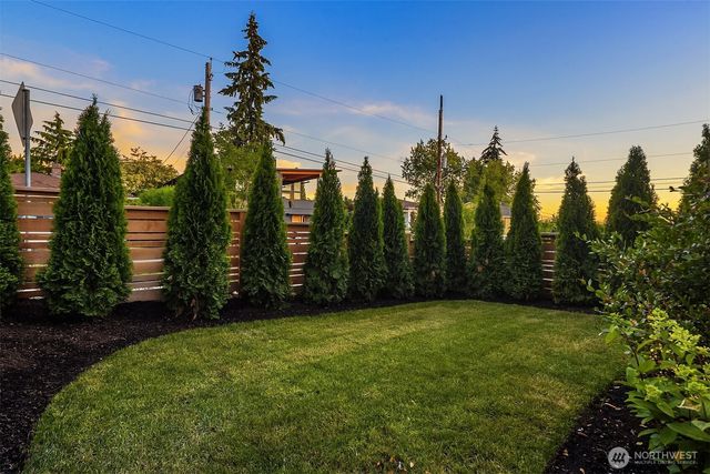 10232 NE 65th Street, Kirkland, WA 98033