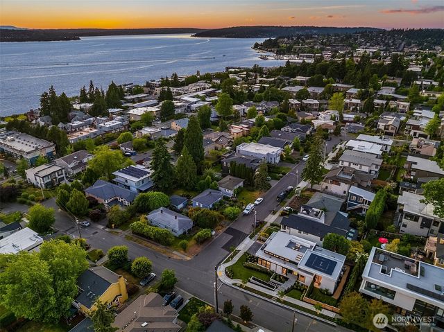 10232 NE 65th Street, Kirkland, WA 98033