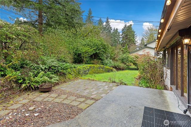 6526 NE 198th Street, Kenmore, WA 98028