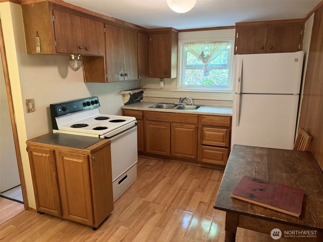 6526 NE 198th Street, Kenmore, WA 98028