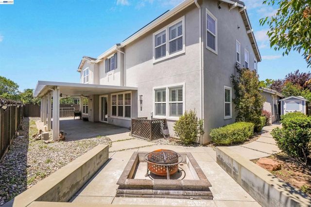321 Myrtle Ln, Oakley, CA 94561