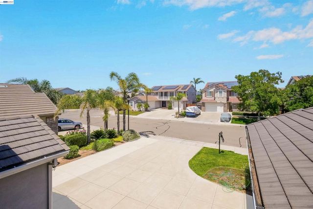 321 Myrtle Ln, Oakley, CA 94561