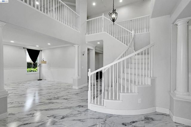 321 Myrtle Ln, Oakley, CA 94561