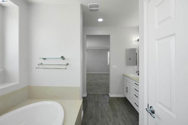 321 Myrtle Ln, Oakley, CA 94561