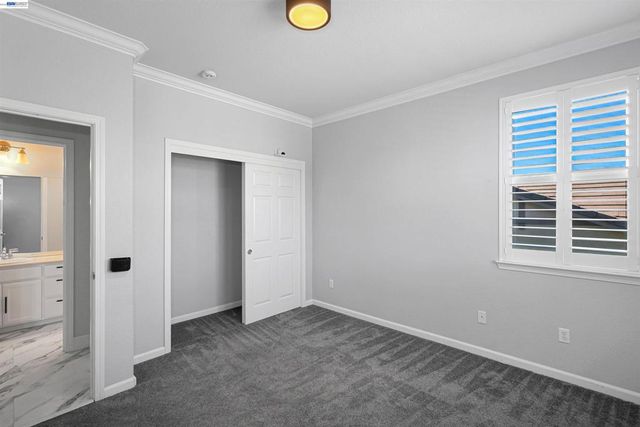 321 Myrtle Ln, Oakley, CA 94561