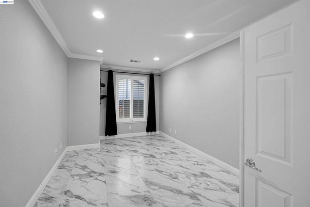321 Myrtle Ln, Oakley, CA 94561