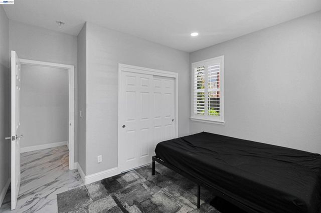 321 Myrtle Ln, Oakley, CA 94561