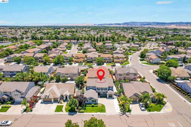 321 Myrtle Ln, Oakley, CA 94561