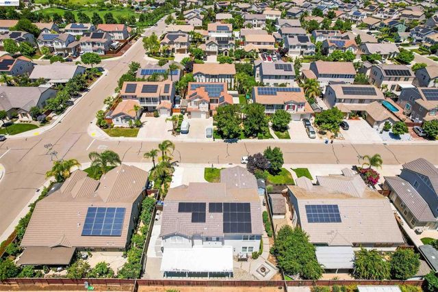 321 Myrtle Ln, Oakley, CA 94561