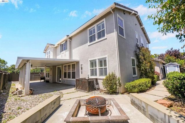 321 Myrtle Ln, Oakley, CA 94561