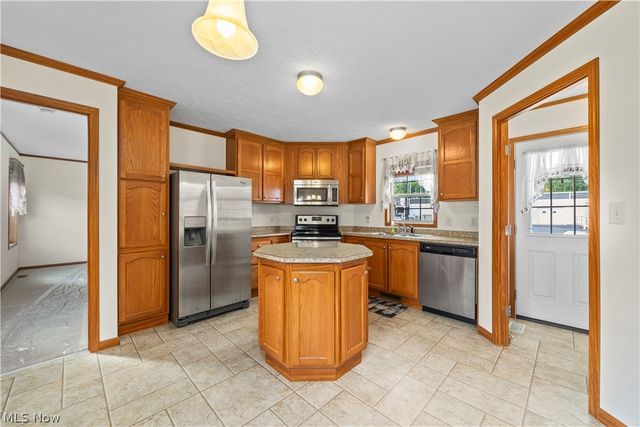 35157 Center Ridge Road 92, North Ridgeville, OH 44039
