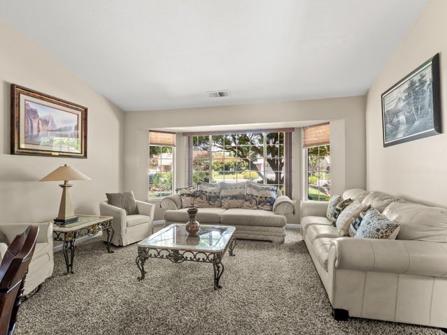 1575 E Niles, Fresno, CA 93720
