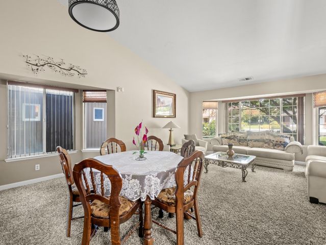 1575 E Niles, Fresno, CA 93720