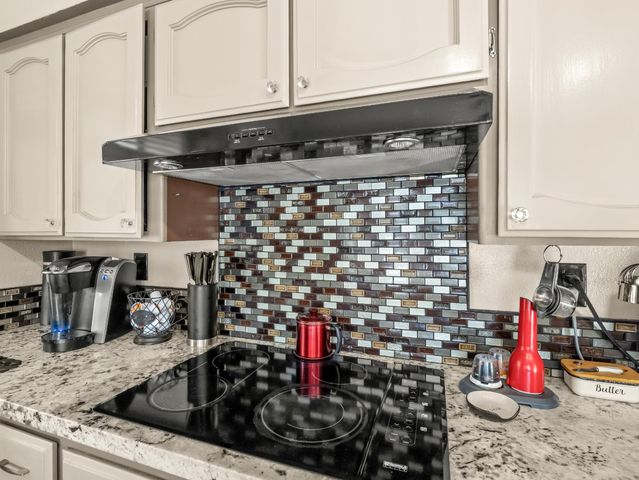 1575 E Niles, Fresno, CA 93720