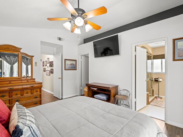 1575 E Niles, Fresno, CA 93720