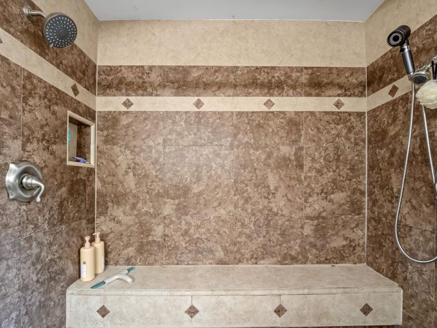1575 E Niles, Fresno, CA 93720
