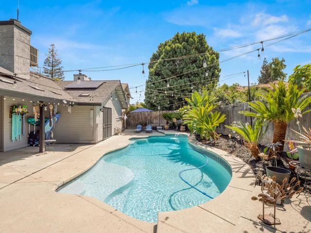 1575 E Niles, Fresno, CA 93720
