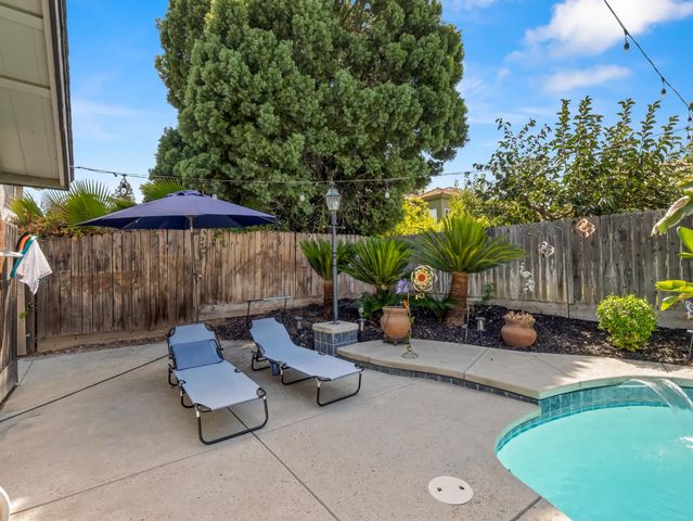 1575 E Niles, Fresno, CA 93720