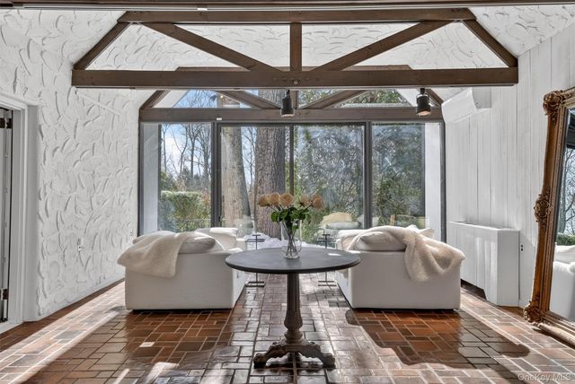 181 Hillair Circle, White Plains, NY 10605