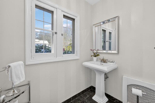 181 Hillair Circle, White Plains, NY 10605