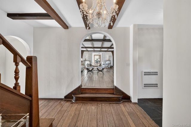 181 Hillair Circle, White Plains, NY 10605