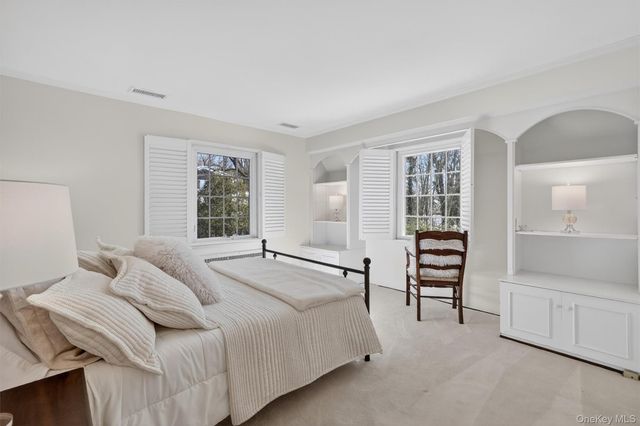 181 Hillair Circle, White Plains, NY 10605