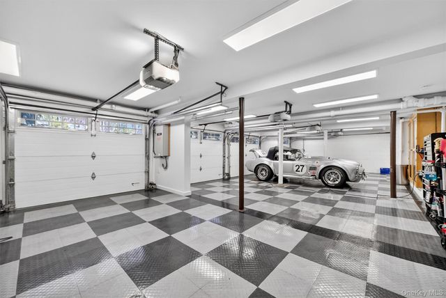 181 Hillair Circle, White Plains, NY 10605